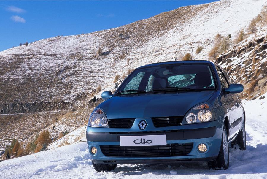  Renault Clio 3-Door 2001 года  (фото 57 из 58)
